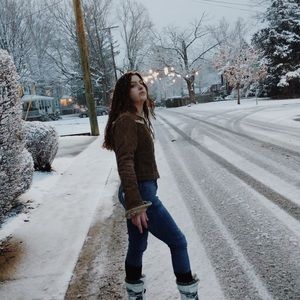 Meet your Posher, Bella